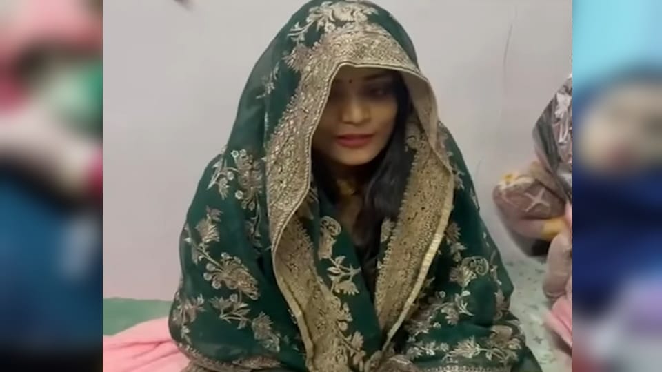 Guitar Bahu: UP Rockstar Bride Tanya Singh Goes Viral for Singing with Guitar, Crosses Million Views