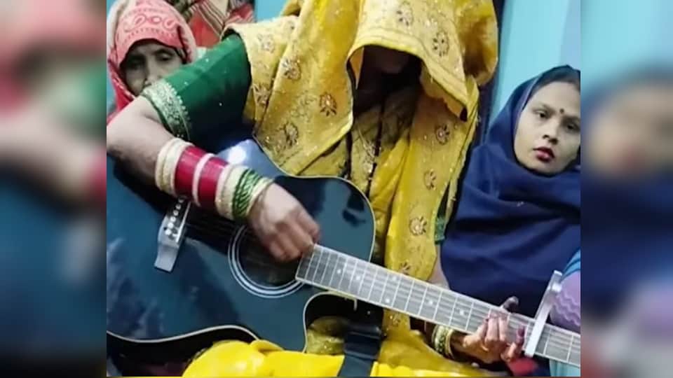 Guitar Bahu: UP Rockstar Bride Tanya Singh Goes Viral for Singing with Guitar, Crosses Million Views