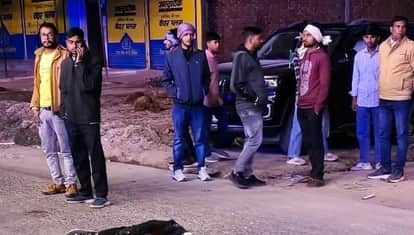 Hamirpur Young man crushed to death by overloaded dumper truck he had come to attend a wedding procession