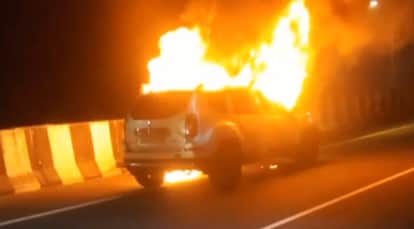 Bihar: A moving car in Katihar burst into flames bursting into flames near a flyover news