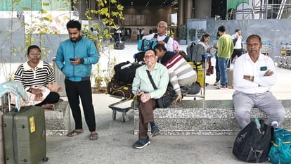 UP: Spent lakhs, faced problems... didn't get flight even after timing change; read passengers' pain