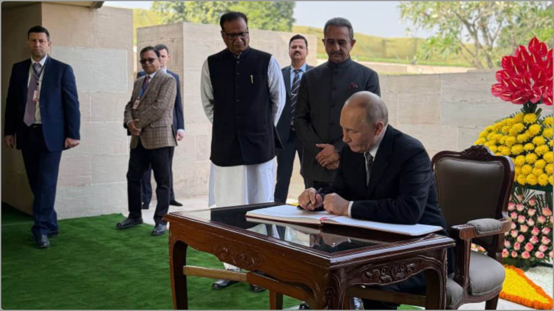 Mahatma Gandhi anticipated new, more just multipolar world taking shape now: Putin at Rajghat