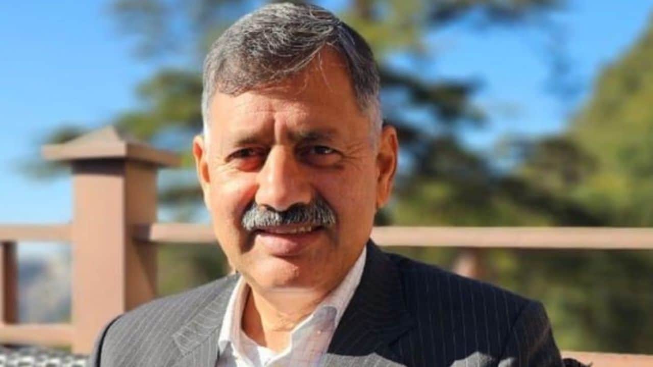 नगर एवं ग्राम नियोजन मंत्री राजेश धर्माणी