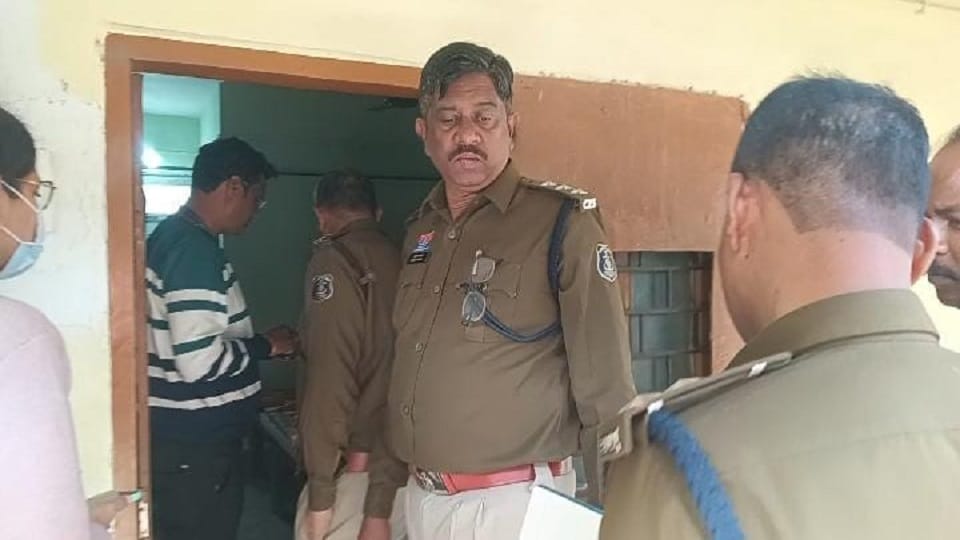 पुलिस मामले की जांच में जुटी