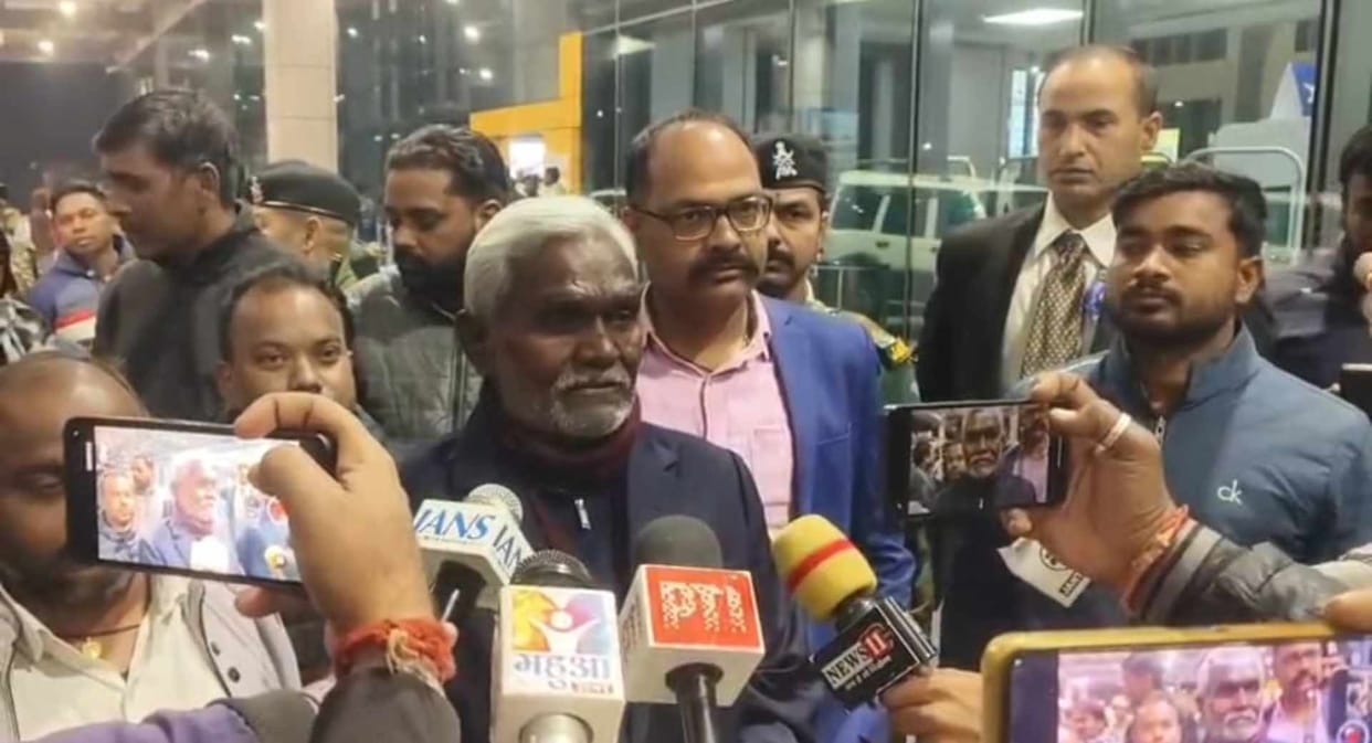 champai soren slams health minister irfan ansari nmc list opd treatment controversy rims land dispute jharkhan