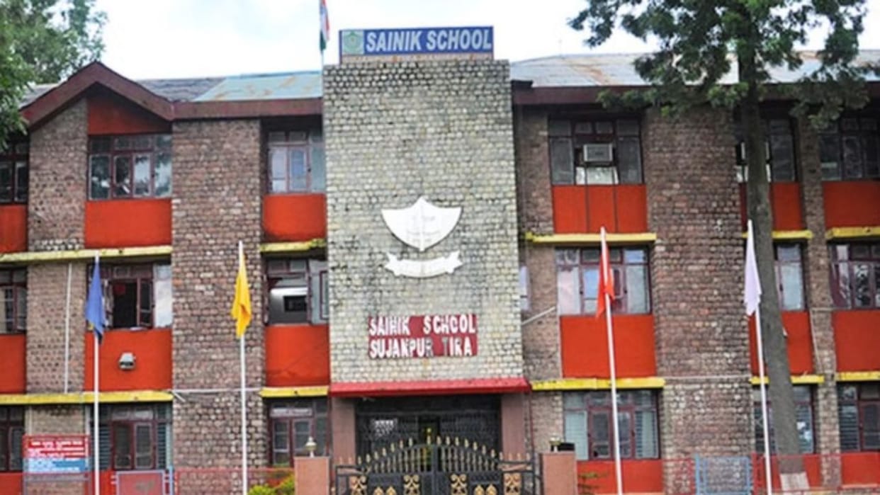 Himachal Sujanpur Tira Sainik School ragging case accused warden on leave