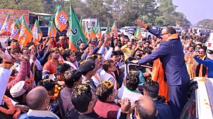 Brajesh Pathak went door to door and appealed to people to fill SIR form In Sitapur