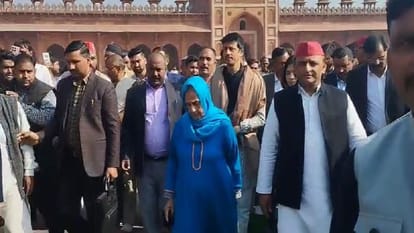 अखिलेश यादव