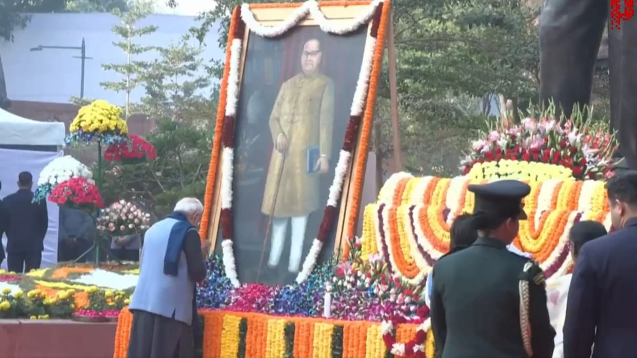 dr bhim rao ambedkar mahaparinirvan diwas death anniversary pm modi rahul gandhi paid floral tribute updates