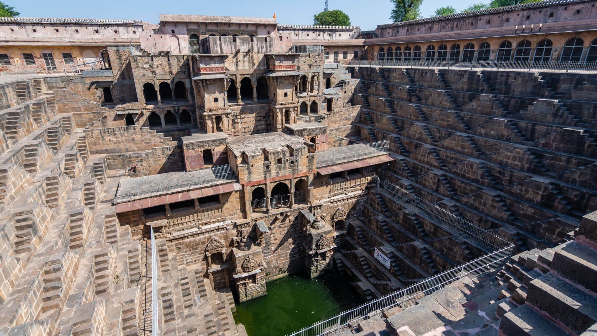 Famous Indian Monuments Built by Women You Probably do not Know About Check location details in Hindi