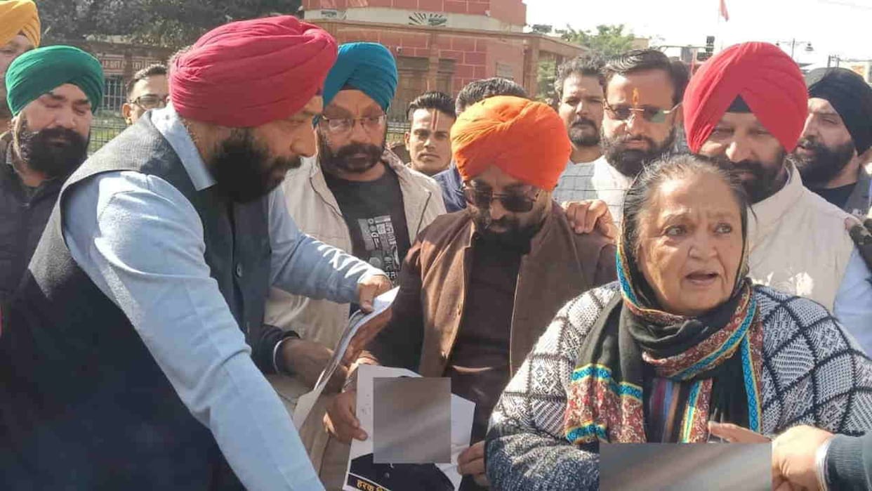 Harak Singh Rawat controversial statement offensive remarks about Sikhs, protests in Dehradun Uttarakhand News