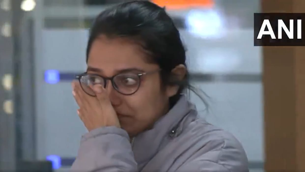 indigo crisis flight cancellations delays passengers stranded airports across india