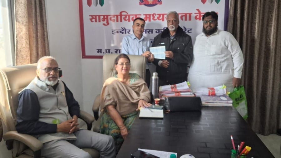 indore news: community mediation center resolves 11 cases, recovers 24.65 lakh and settles family disputes