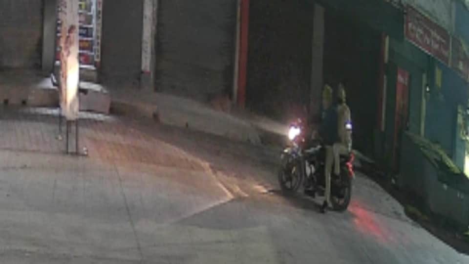 CCTV exposes Meerut police dumping body in another jurisdiction; two cops suspended