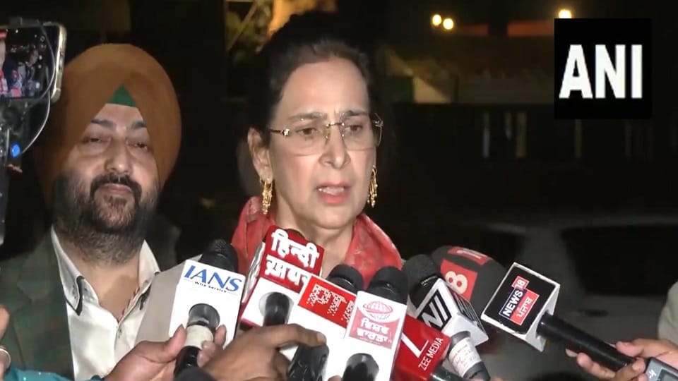 Congress leader Navjot Kaur Sidhu met the Governor