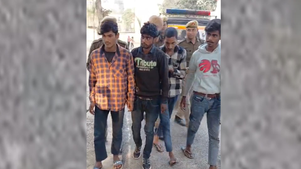 UP: Three cases of bike robbery and theft solved, four arrested