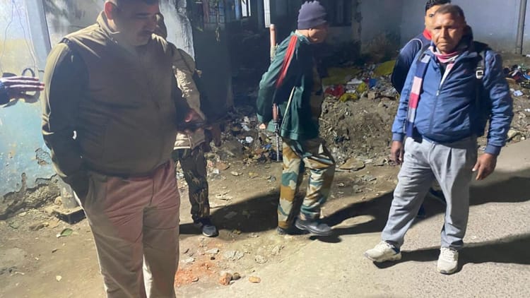 Bihar Accident: एंबुलेंस की ठोकर से बाइक सवार महिला की मौत, बेटा गंभीर रूप से घायल