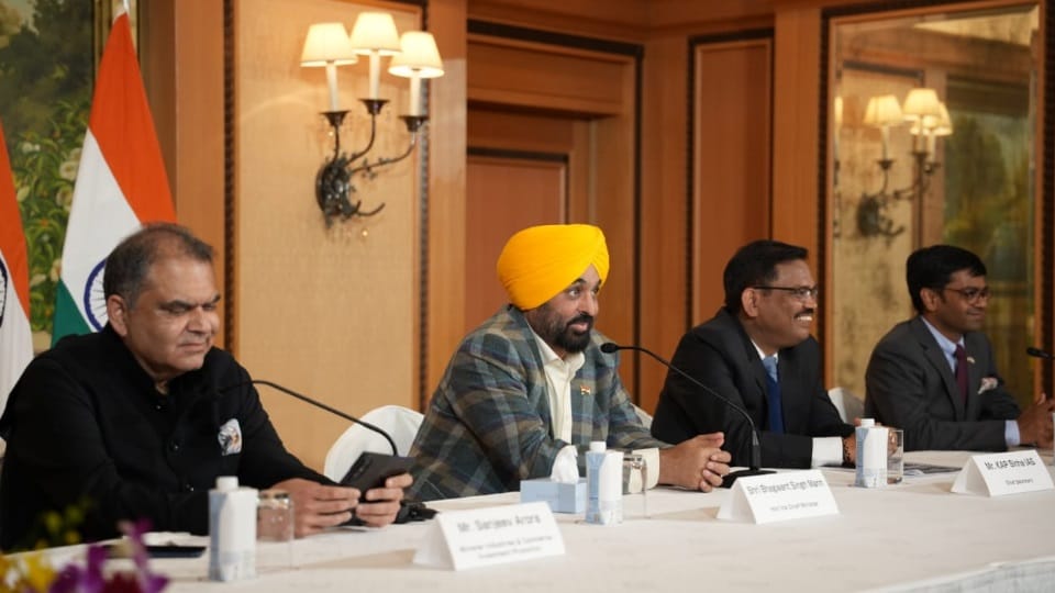 Partnership between government and industry is the key to success: Mann