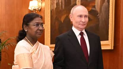 राष्ट्रपति द्रौपदी मुर्मू और रूसी राष्ट्रपति व्लादिमीर पुतिन