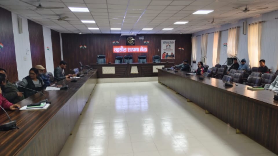 Meerut: Officials absent from the complete grievance redressal day; complainants returned disappointed