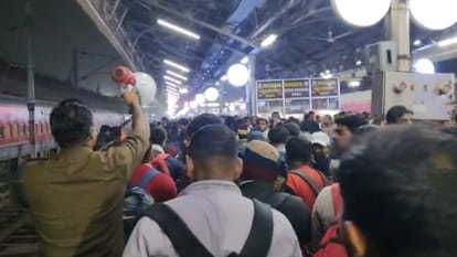 Kanpur: Candidates throng Central, occupying reserved coaches; RPF and GRP evacuate coaches