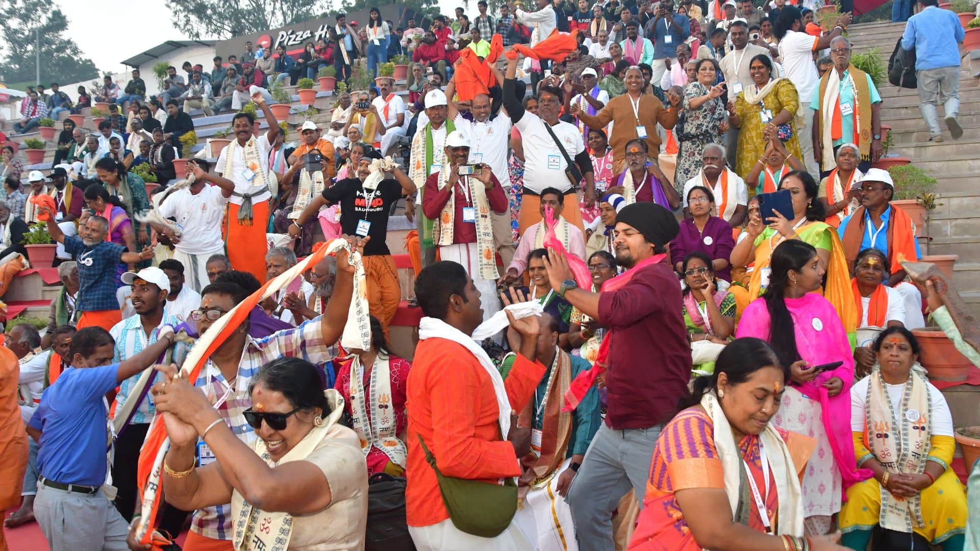 Kashi Tamil Sangamam 3000 spectators captivated by enchanting melodies of Kashi and Tamil music