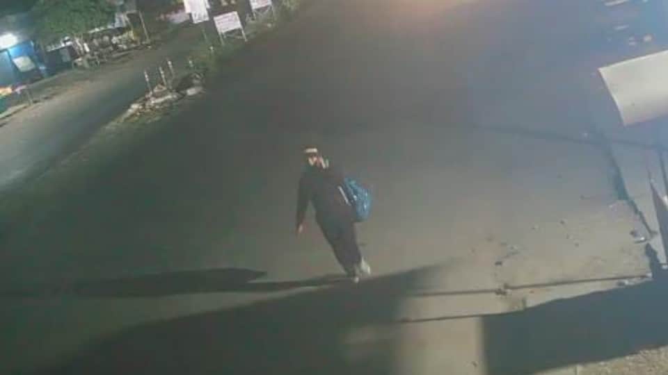 jalaun sho Death case accused woman constable pressurising on inspector to spend Rs 25 lakh for her marriage