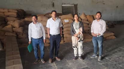 1044 quintals of paddy seized in action against illegal Dham storage in Bhatapara