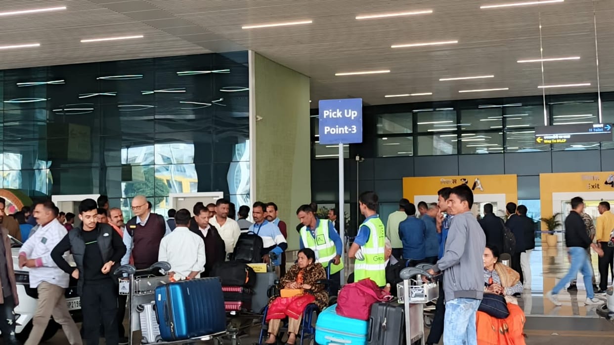 Indigo Crisis: Several Indigo flights cancelled from Patna airport today, angering passengers