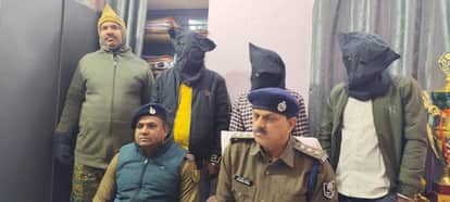 पुलिस ने अपहरण करने वालों को गिरफ्तार कर लिया।