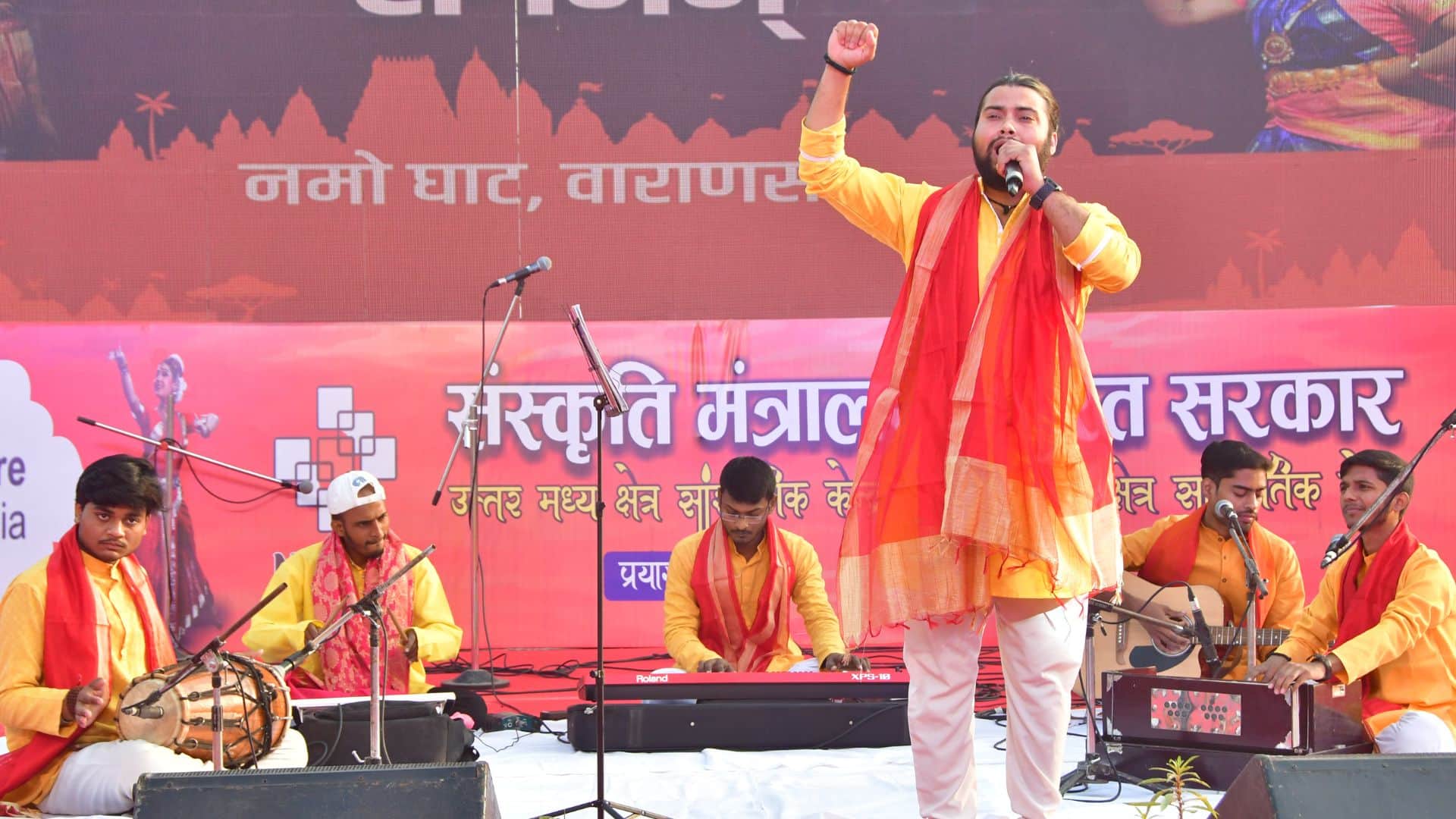 Kashi Tamil Sangamam 3000 spectators captivated by enchanting melodies of Kashi and Tamil music
