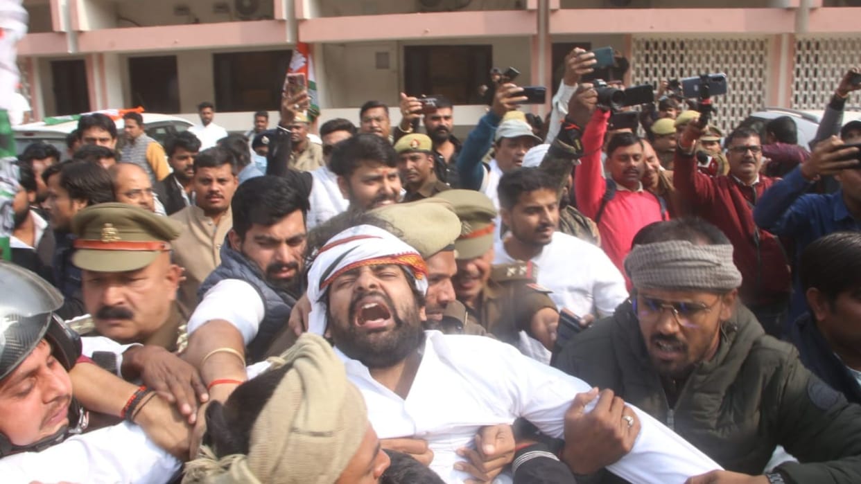 Protest against SIR Congress members said denying permission for program government pressure is reprehensible