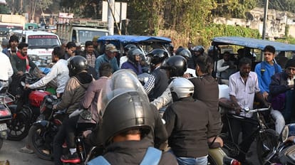 Kanpur Registration of 1.62 lakh vehicles will be cancelled ARTO said that notices will be issued first