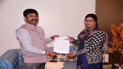 Minister Nandi expressed displeasure over negligence in SIR, directed action against BLO