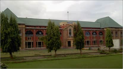 Maharashtra IAS officer accused of issuing a cheque for 20 crore rupees without authority