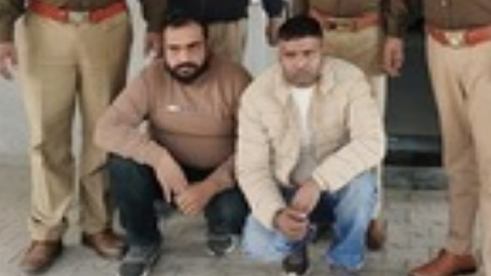 Meerut: Solver gang leader and his associate arrested, had come to commit burglary