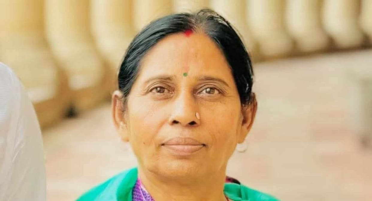 siwan mp mla received 10 lakh extortion threat from same number latest crime news