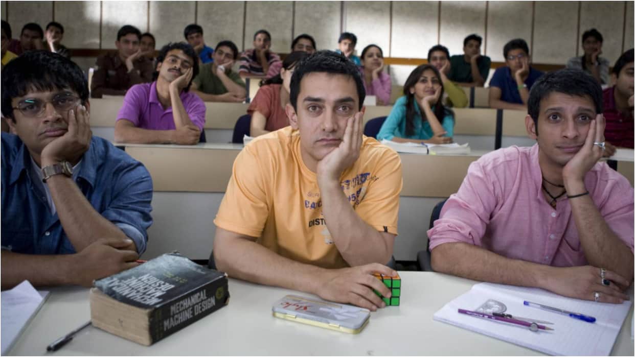 Aamir Khan and Kareena Kapoor are reuniting for the sequel to the cult classic 3 Idiots Film script locked