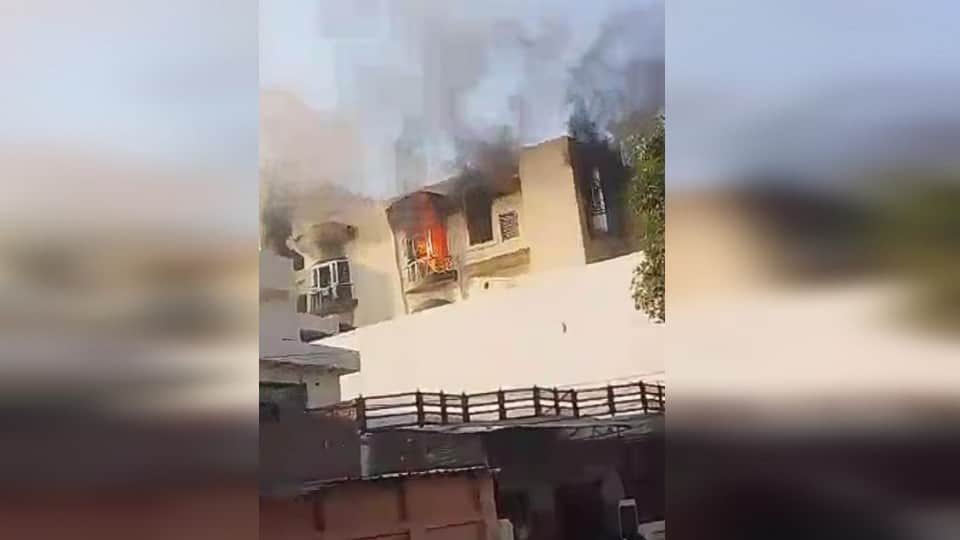 Fire in Agra High-Rise: Firefighters Break Window and Rescue Family from Fourth Floor
