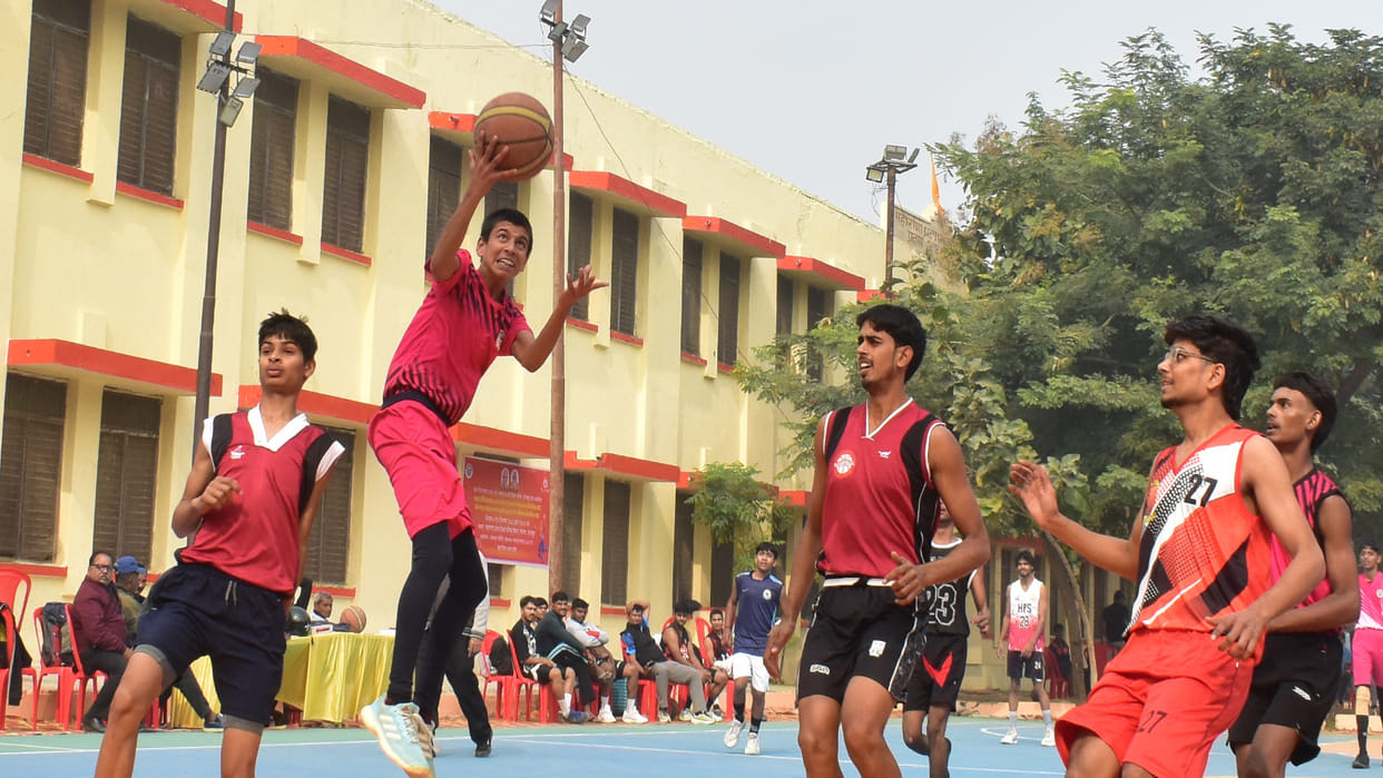 Volleyball, Lucknow, Deoria, Prayagraj and Azamgarh in the semi-finals in Gorakhpur