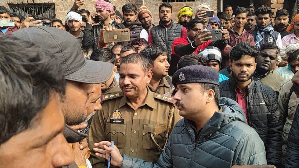 SP suspended five policemen including thana incharge In Aman murder case in Sultanpur