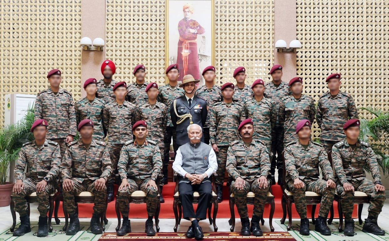 The Governor congratulated the team that conquered Arunachal Pradesh's highest peak and said they had also pav