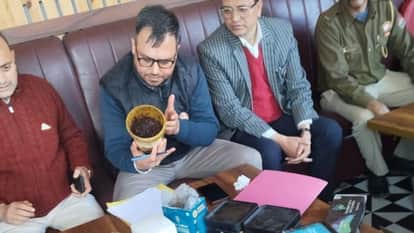 Himachal Solan Flavored tobacco shisha was being sold in the name of herbal hookah