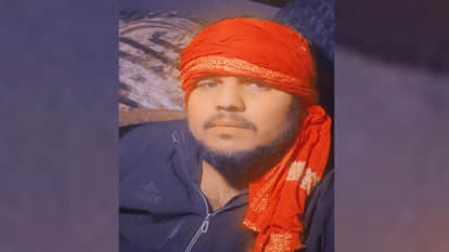 Auraiya: Uncontrolled truck overturns after being stopped by checking officers, driver died