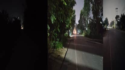 Darkness on the roads of Hathras city