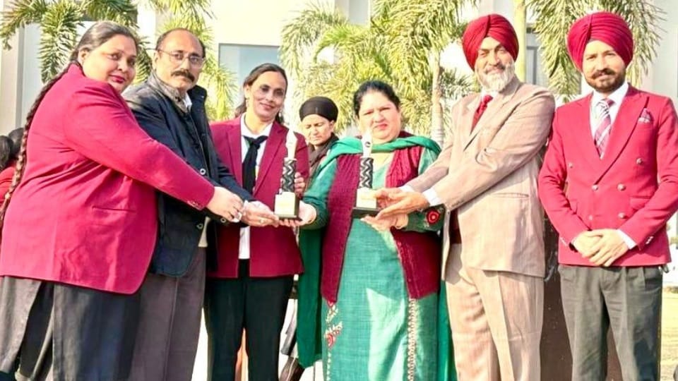Jatindra Green Field School gets National Award