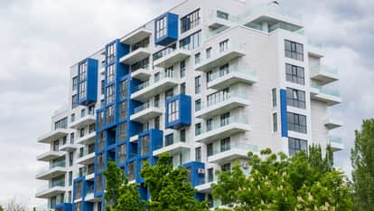 As soon as the wife returned the girlfriend hung herself from the 10th floor Video goes Viral on Internet