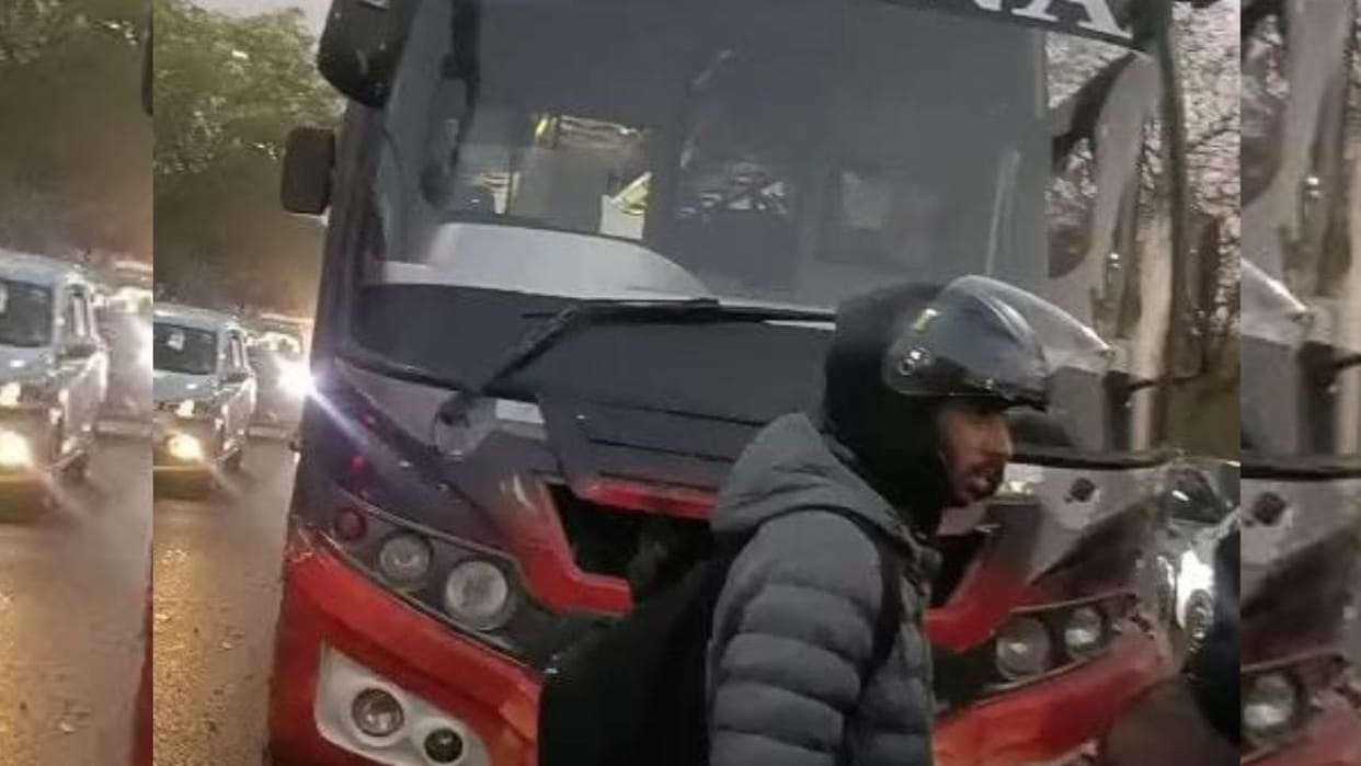 youth died and one injured in a Greater Noida road accident