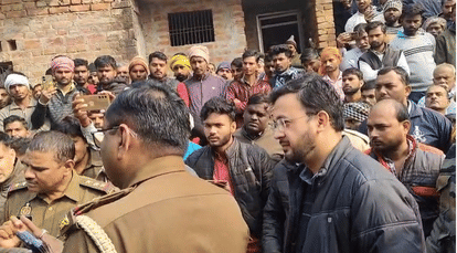 Sultanpur: The Tehsildar who went to convince the family of Aman Yadav spoke harshly