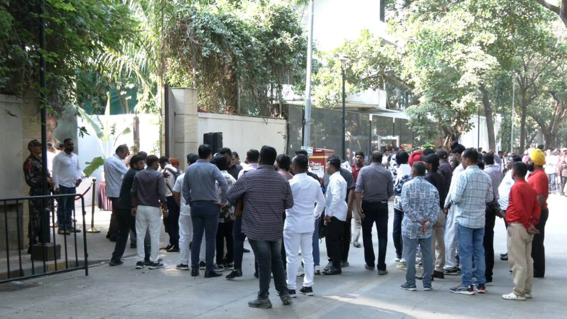 Fans gathered outside Dharmendras residence to celebrate late actors 90th birth anniversary